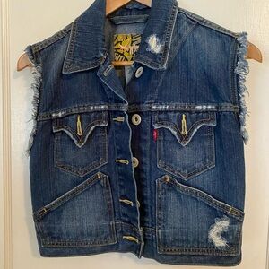 Levi’s Denim Sleeveless Vest with Distressed Details